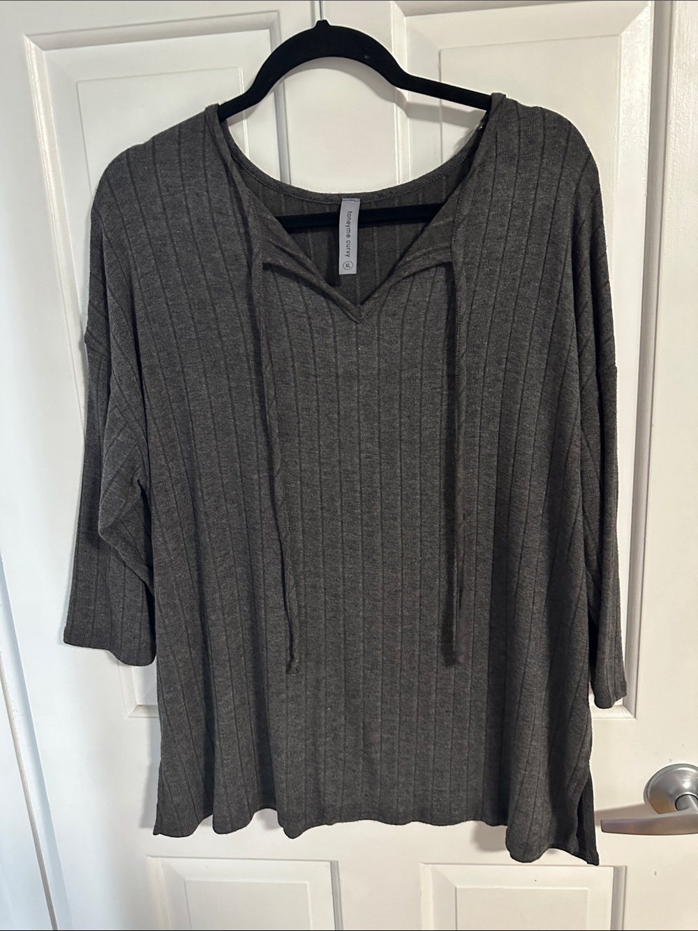 Honeyme Ribbed V-Neck Pullover Hoodie - Charcoal
